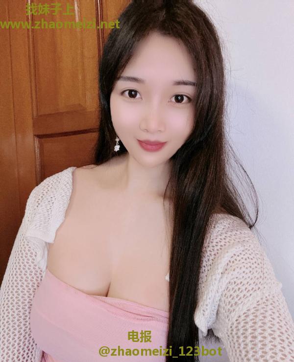 丰满大胸水多月儿