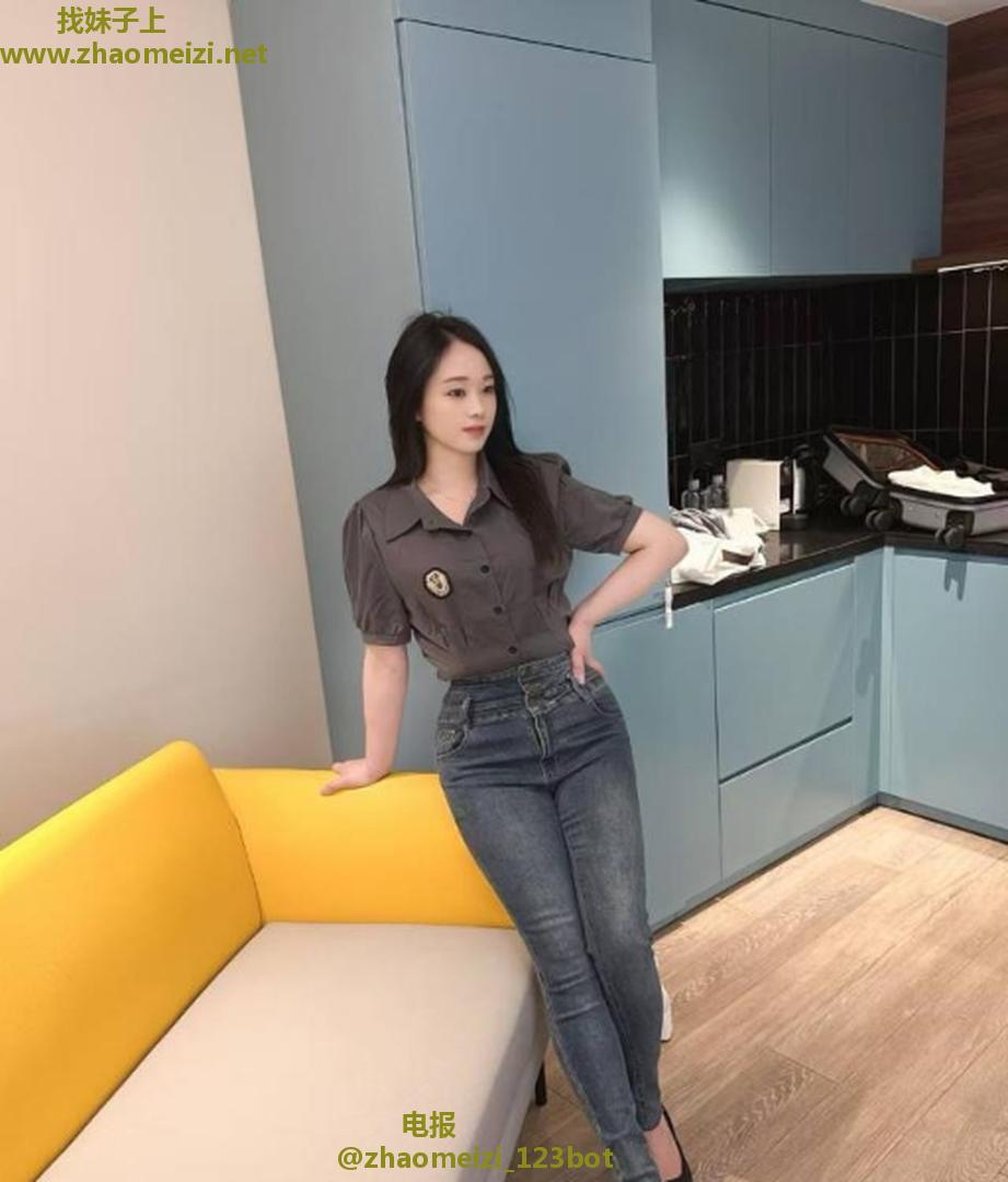 性感大奶尤物多汁骚女