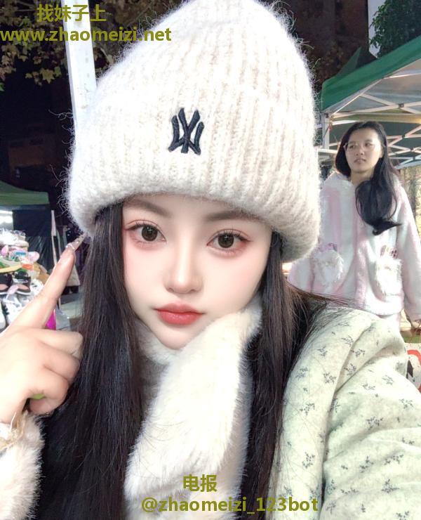 拱墅童颜F奶小轩