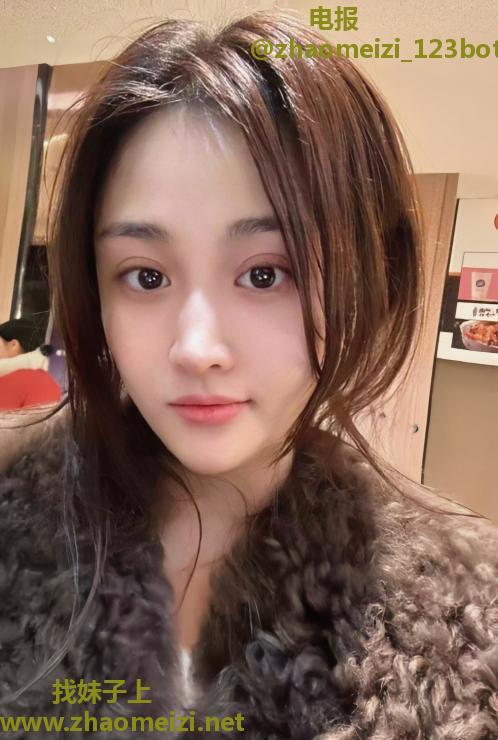 蜜桃臀艳舞少妇