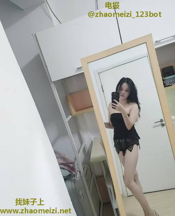 朝阳颜值大胸妹子