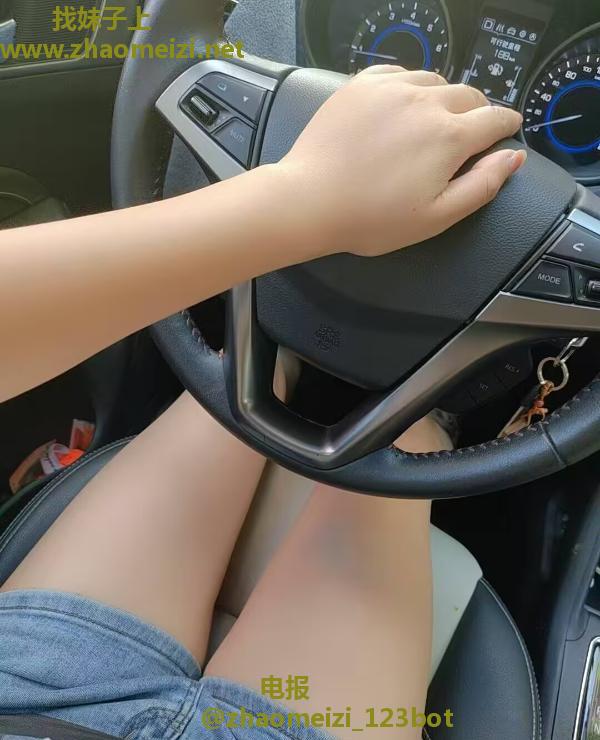 野战车战少妇小乔