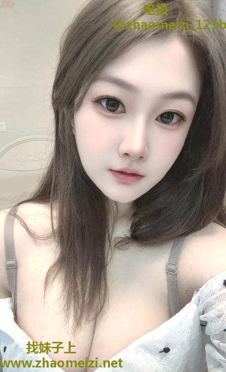 e奶巨乳玥菲