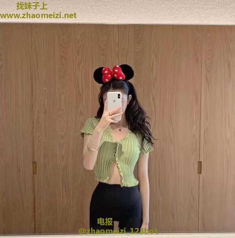 颜值清纯女