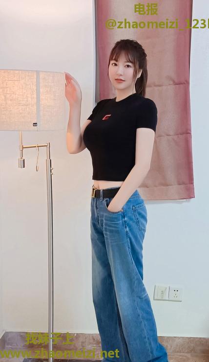 海珠美腿御姐