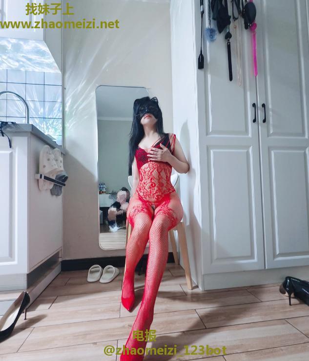 出击骚丽丽