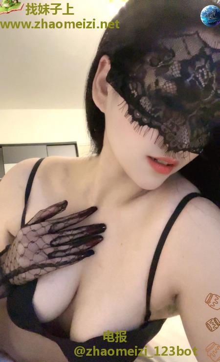 春节不打烊小姐姐