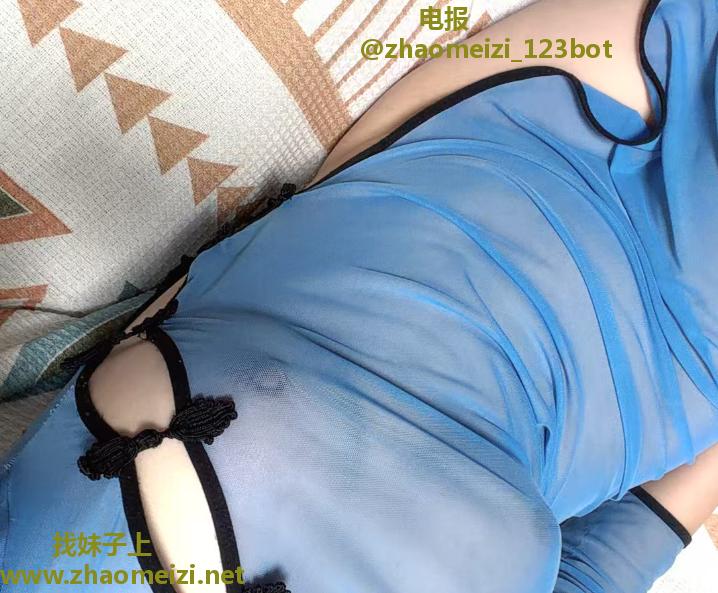 服务系风骚美臀少妇