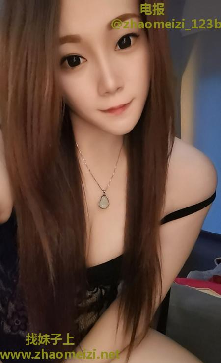 龙华大胸性感小姐姐