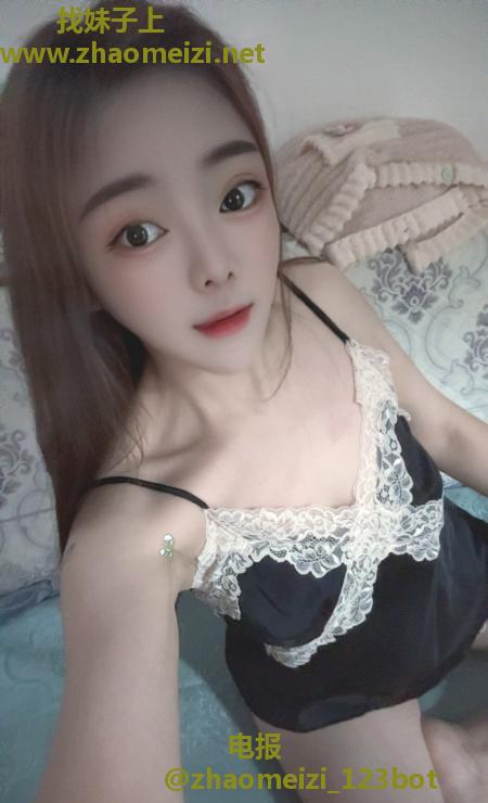 性感大奶妮宝