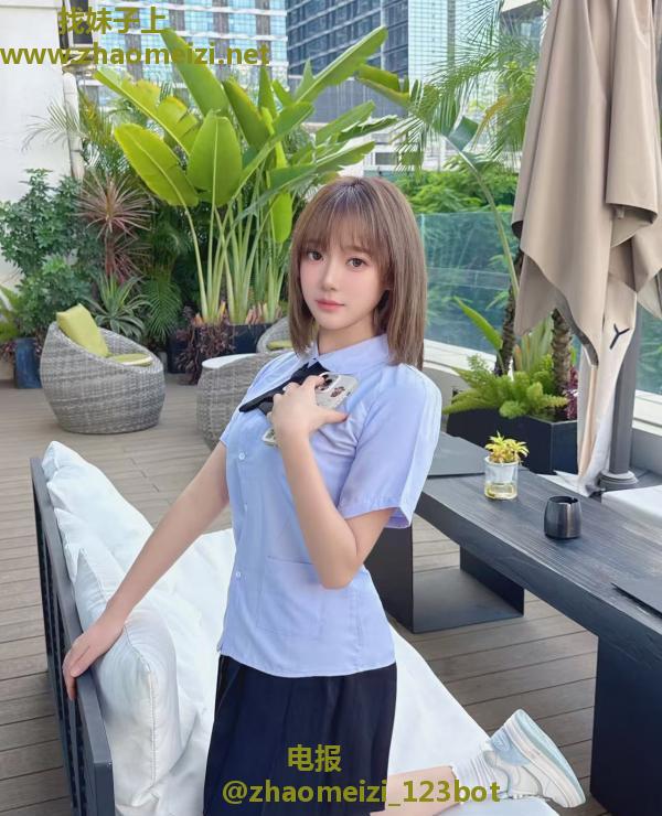 南山清纯小美女安安