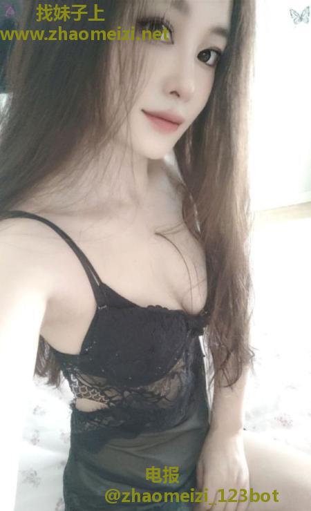 风骚翘臀小姐姐