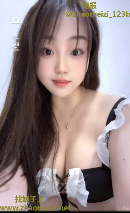 蜀山雪白大胸妹子