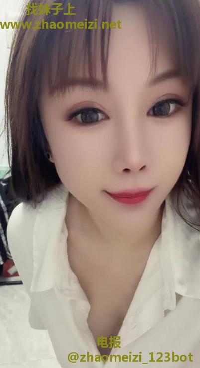 龙华大胸小白