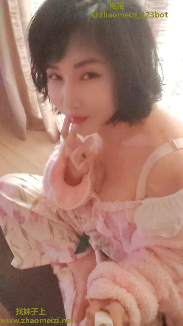 成寿寺新来的苗条嫩妹