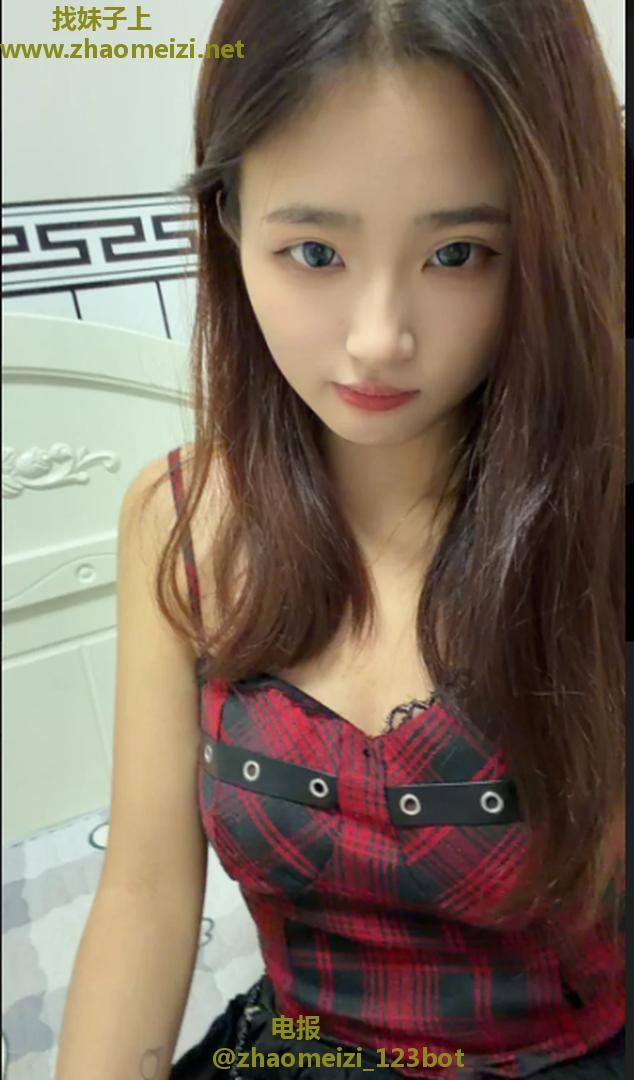 荷尔蒙爆发的小姐姐