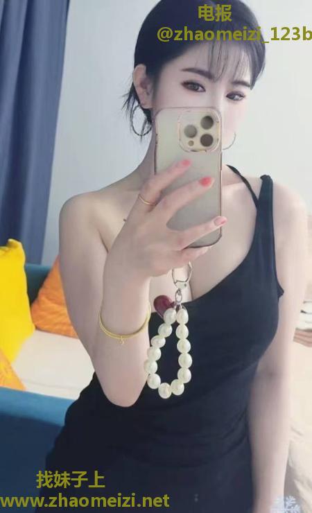 新发现的全能型骚御姐