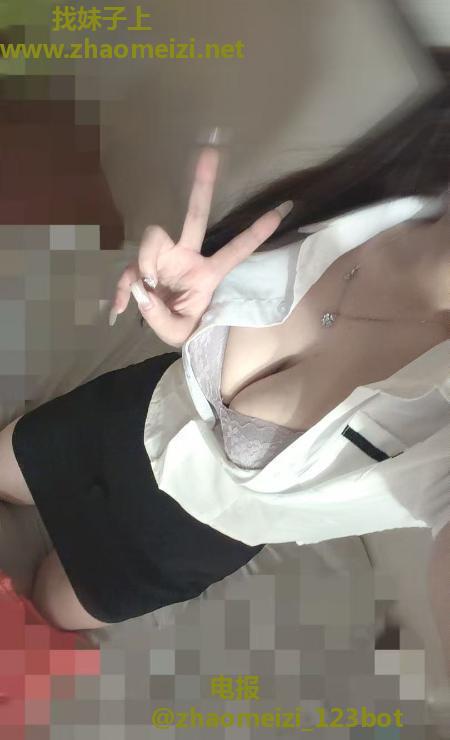 肤白颜值小可