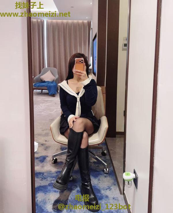 肤白颜值小可