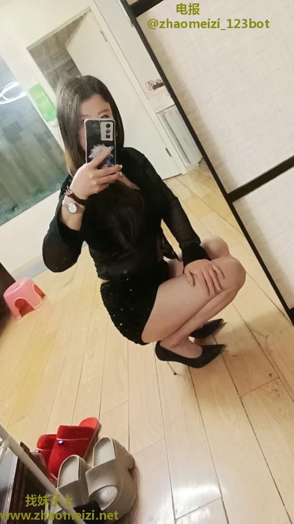 包河区大奶气质小骚妇