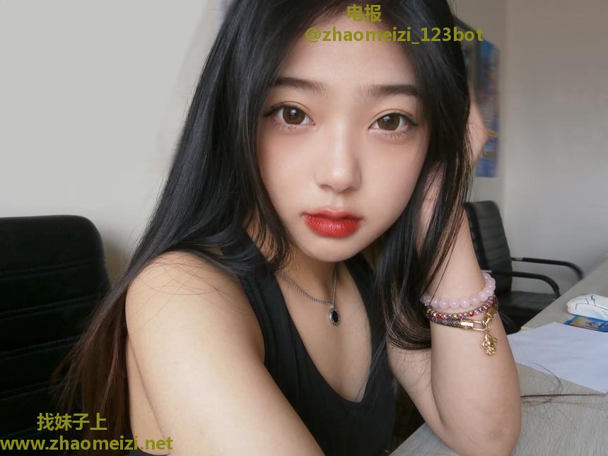 盐都新到丰满大奶嫩妹