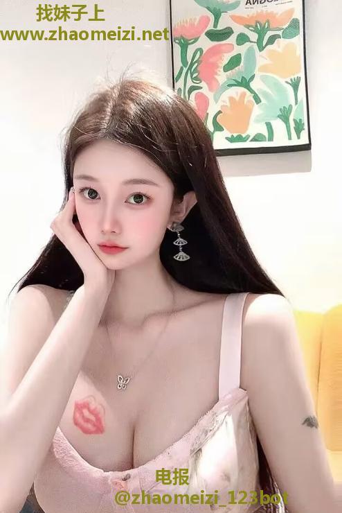 性感S型美女瑜伽教练