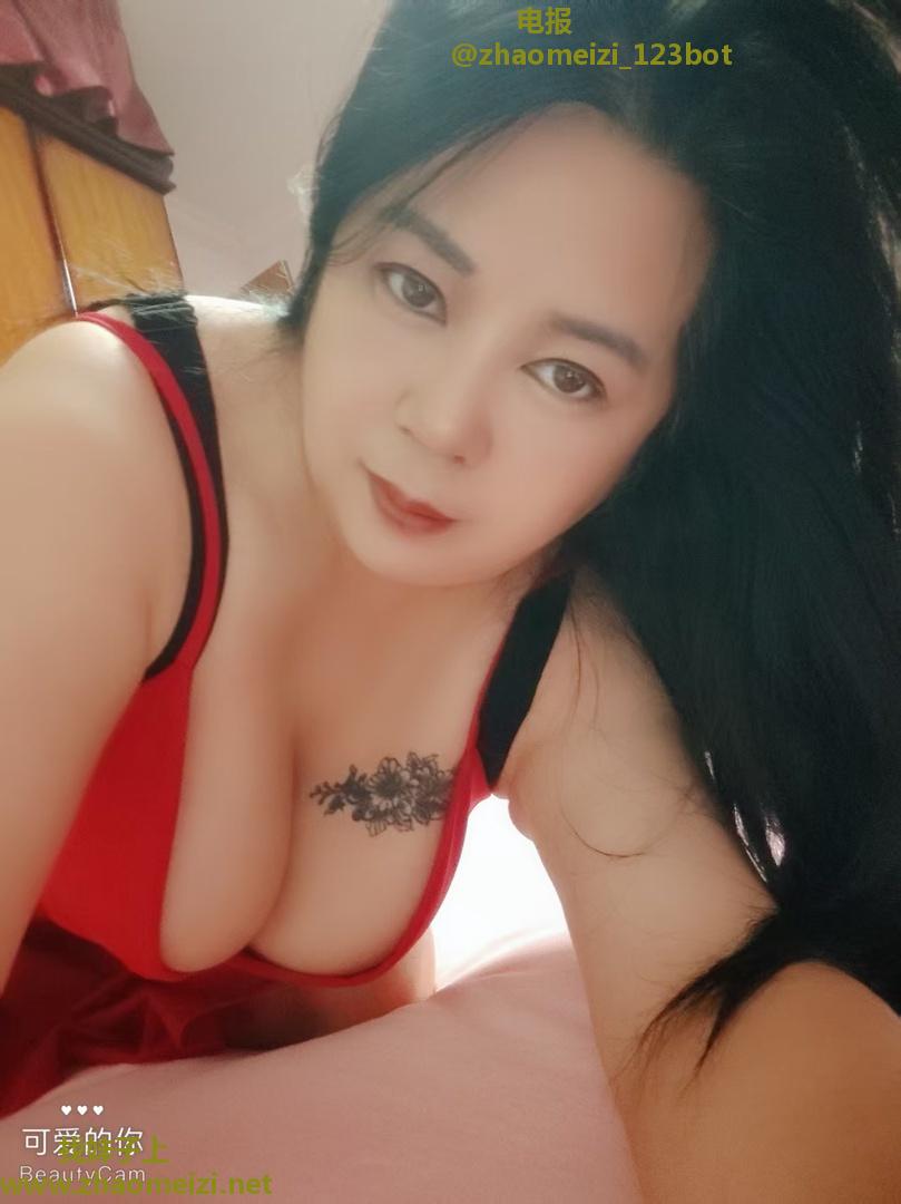 虹口大奶全套熟女泻火3张