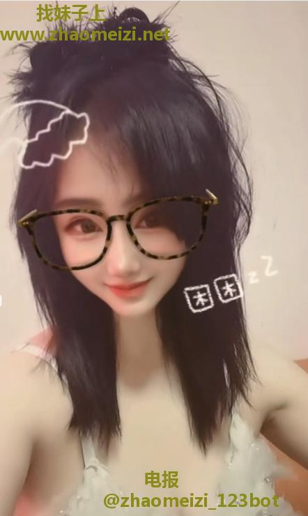 大胸美女希恩
