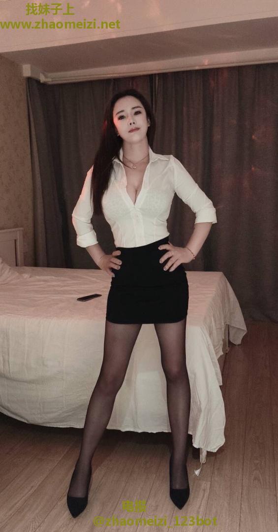 昆明豪乳小姨子