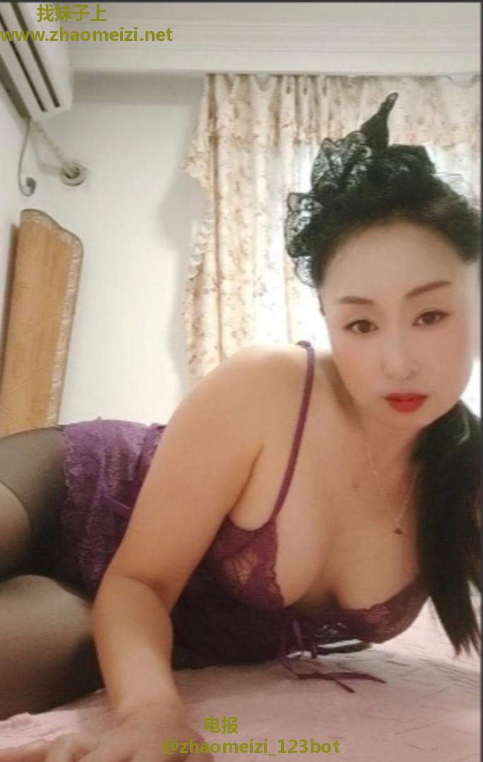 胸大肤白完美女友悠悠