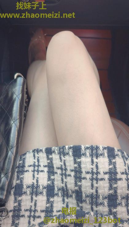 武进黑丝大长腿