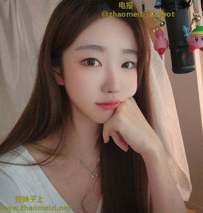 清纯大奶妹兼职