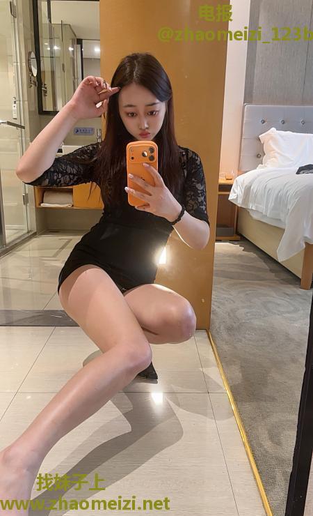 性感美腿小青