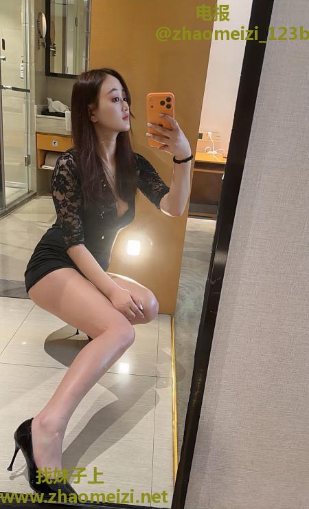 性感美腿小青