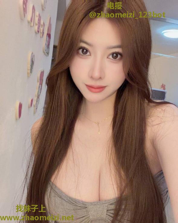 腰细臀翘水多颖儿