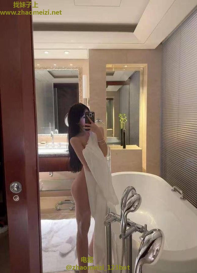 00后大胸妹