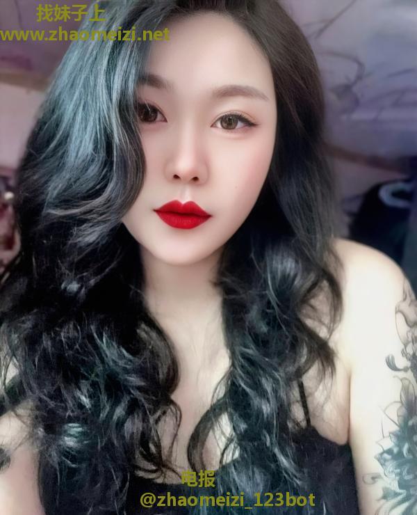 巨乳红唇性感贝贝