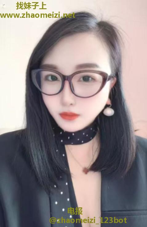 合肥眼镜姐