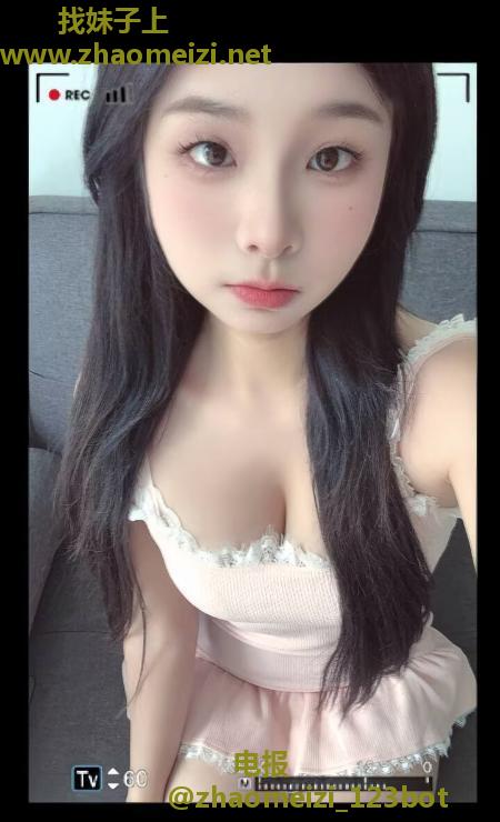 舌吻甜美晶晶