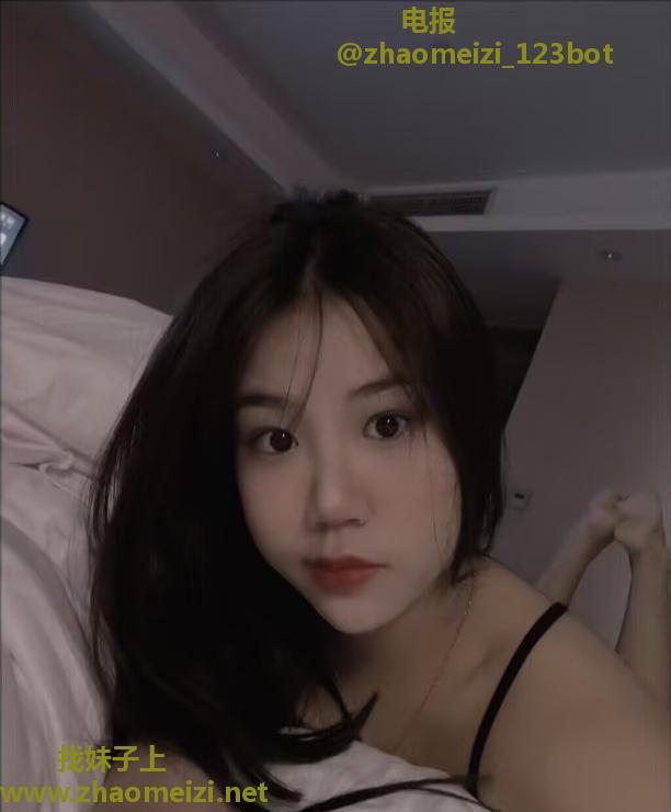 浦东舌吻嫩妹