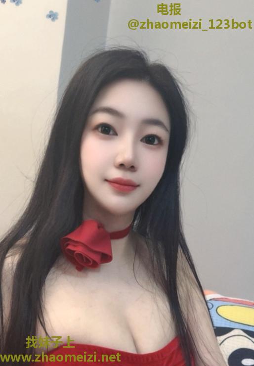 红衣舞娘