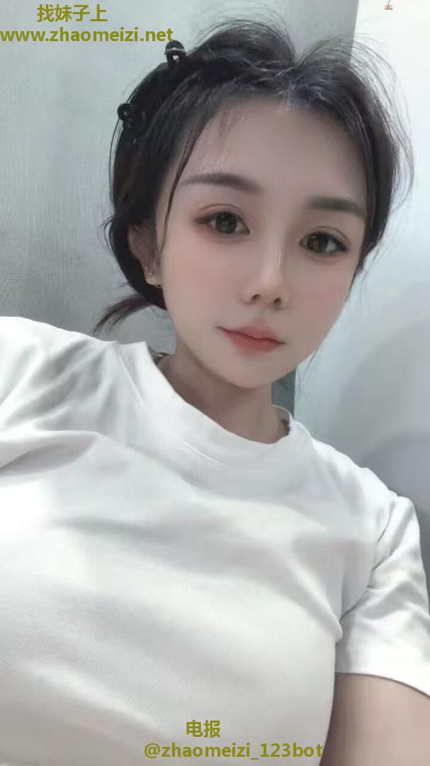 美胸翘臀水多多