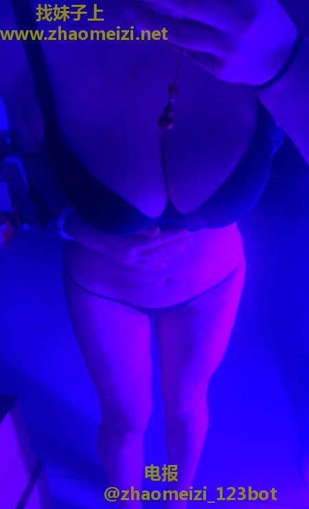 天河巨乳大屁股BBW