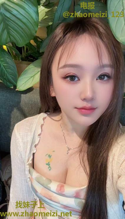 高颜值多情趣御姐