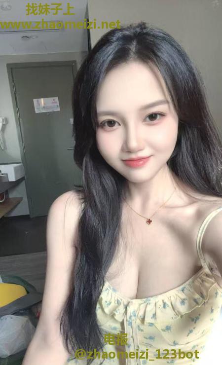 清纯可爱甜妹