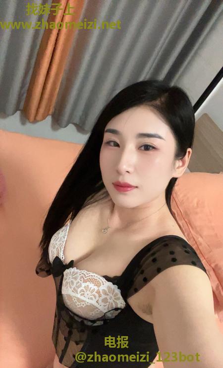 白云知心服务型姐姐
