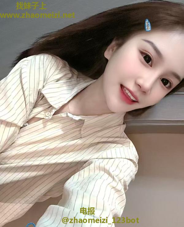 高颜值身材好口爆小姐