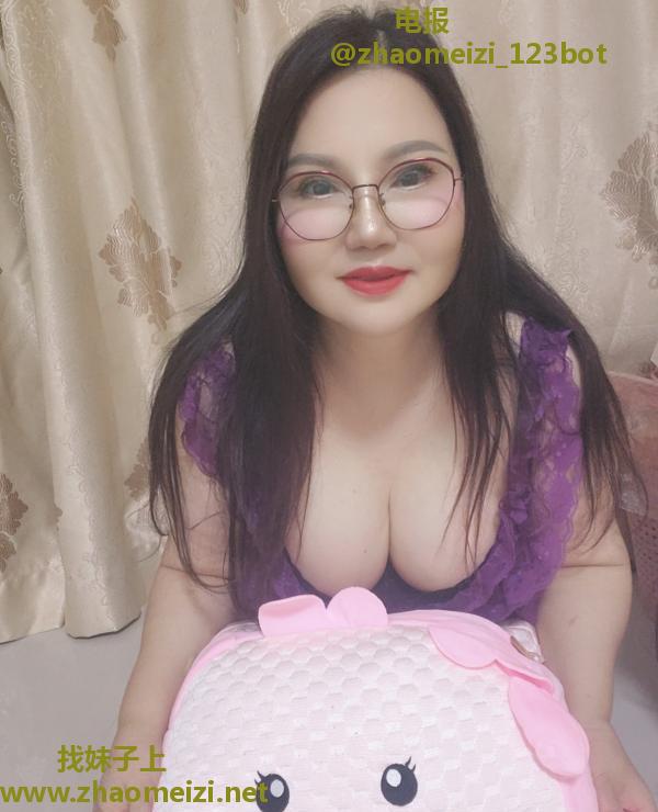 白云大胸少妇