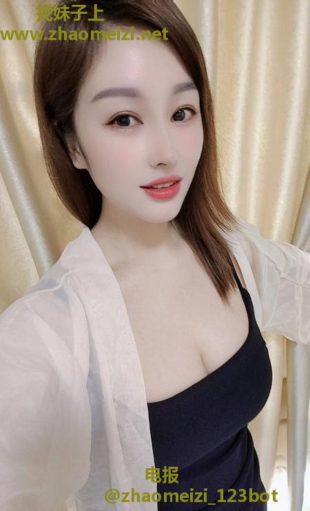 龙华居家蜜桃臀优优