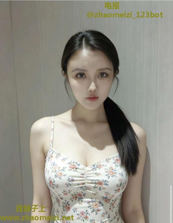 大胸诱人李一桐